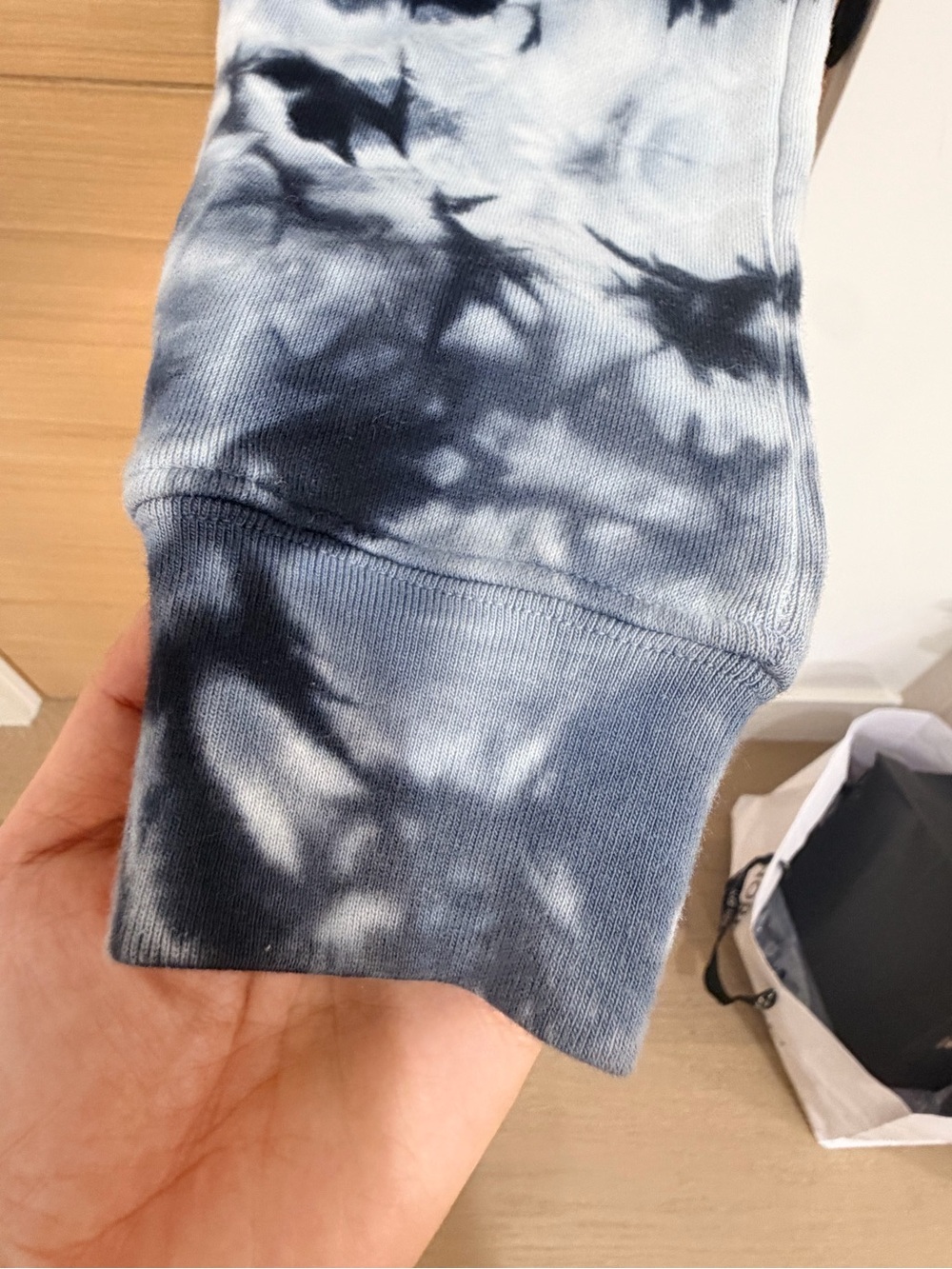 Alo Tie-Dye Cropped Long-Sleeve sweat shirt like new! - Picture 5 of 5